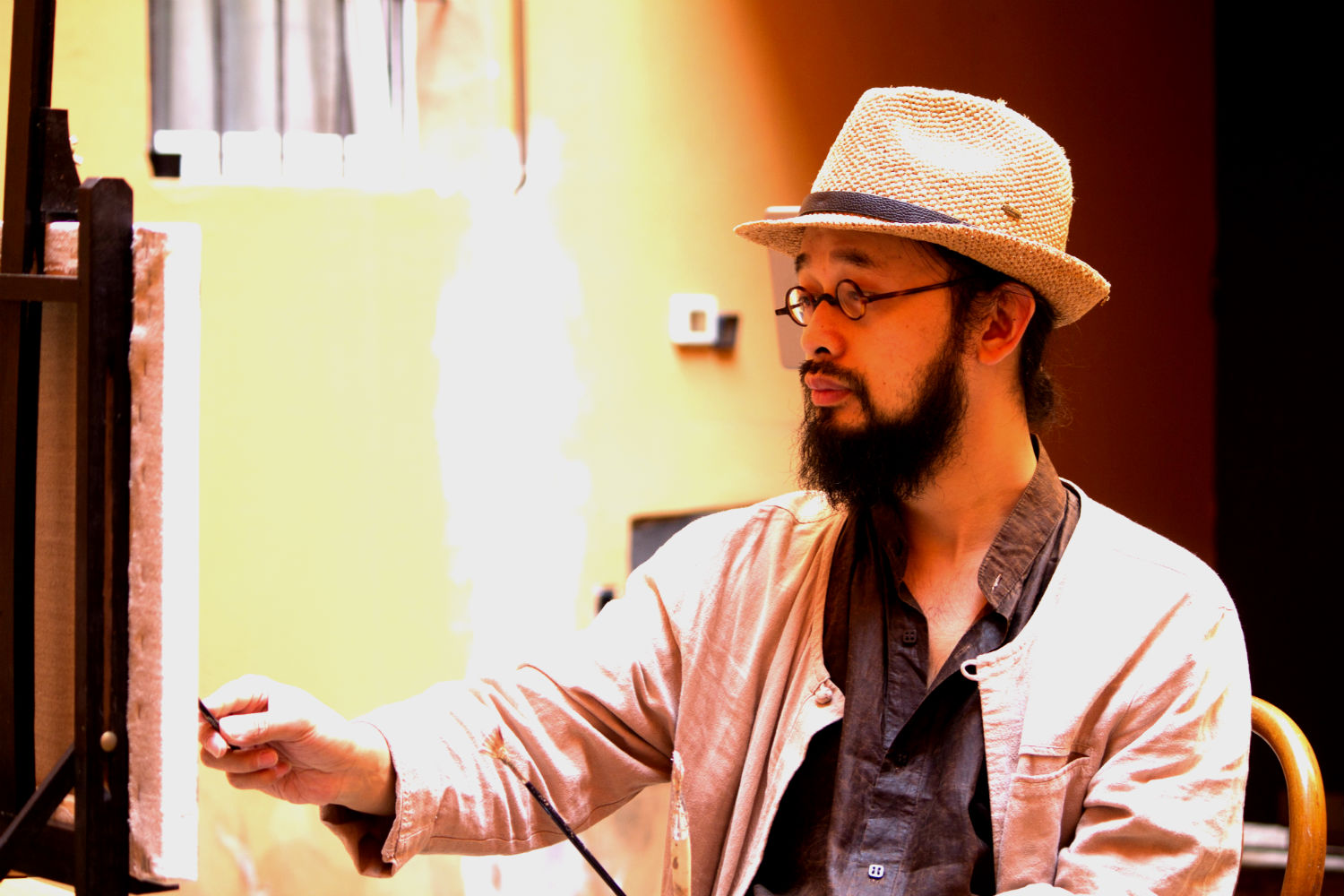 Tong Yanrunan Live Portraits at Locarno Festival: A Celebrity Encounter